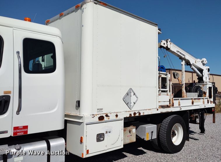 image for item LK9950 2010 Freightliner Business Class M2  Crew Cab utility / service truck