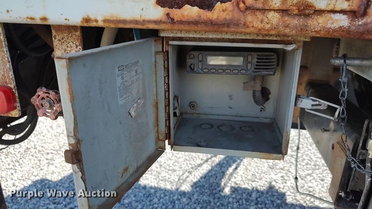 image for item LK9950 2010 Freightliner Business Class M2  Crew Cab utility / service truck