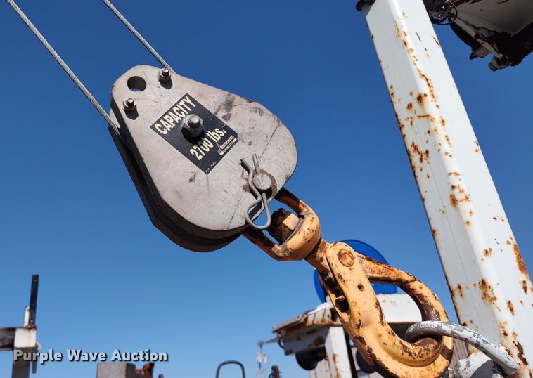 image for item LK9950 2010 Freightliner Business Class M2  Crew Cab utility / service truck