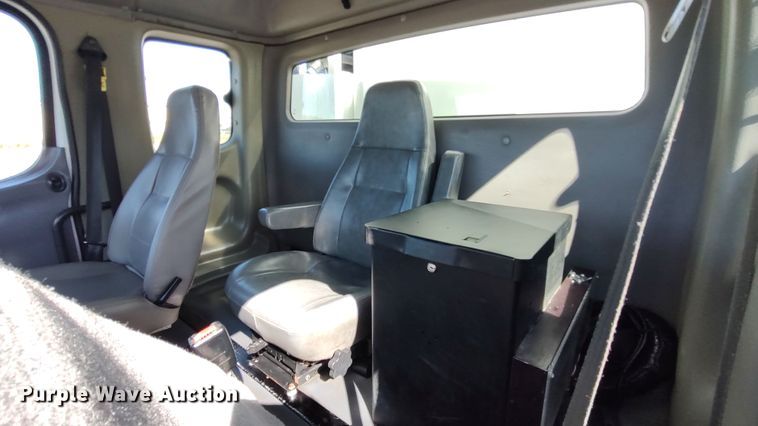 image for item LK9950 2010 Freightliner Business Class M2  Crew Cab utility / service truck