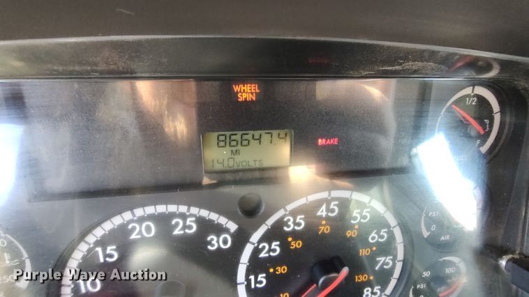 image for item LK9950 2010 Freightliner Business Class M2  Crew Cab utility / service truck