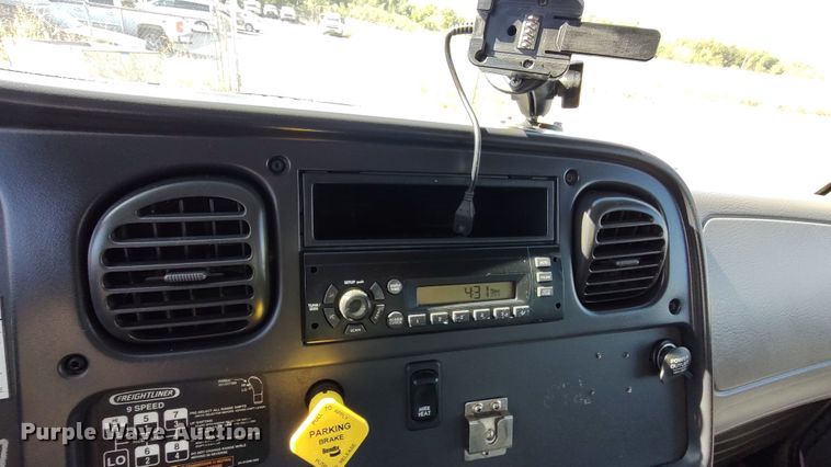 image for item LK9950 2010 Freightliner Business Class M2  Crew Cab utility / service truck