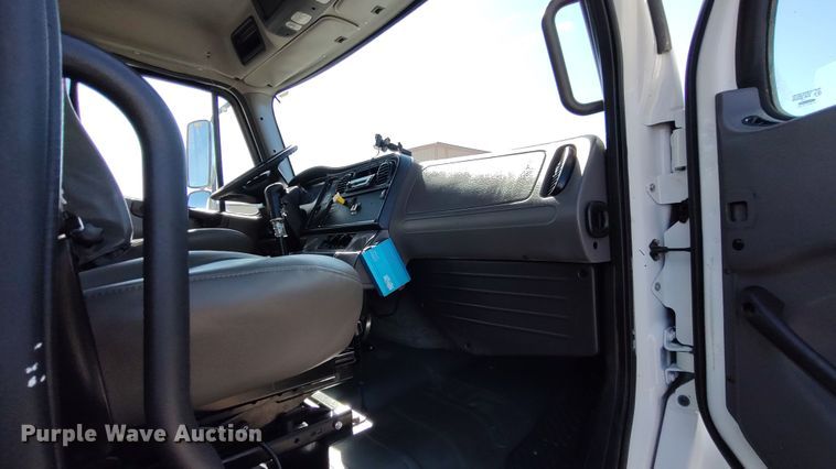 image for item LK9950 2010 Freightliner Business Class M2  Crew Cab utility / service truck