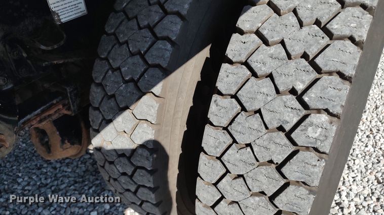 image for item LK9950 2010 Freightliner Business Class M2  Crew Cab utility / service truck