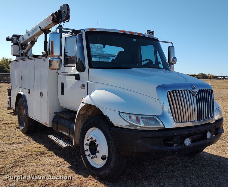 image for item LK9961 2007 International 4200  utility / service truck