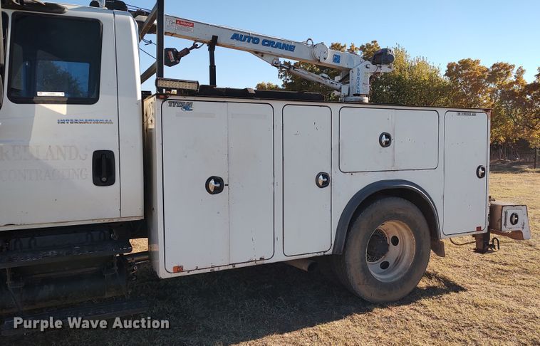 image for item LK9961 2007 International 4200  utility / service truck