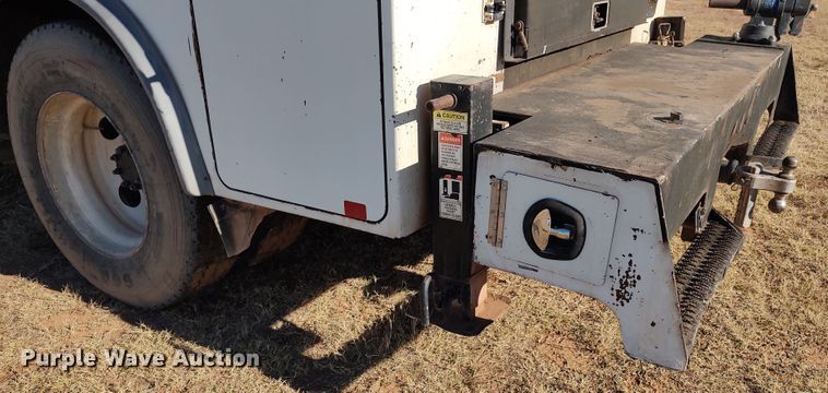 image for item LK9961 2007 International 4200  utility / service truck