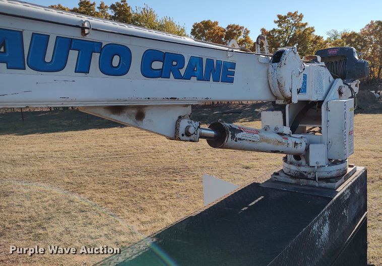 image for item LK9961 2007 International 4200  utility / service truck