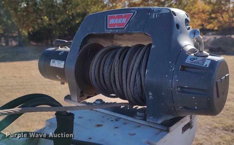 image for item LK9961 2007 International 4200  utility / service truck