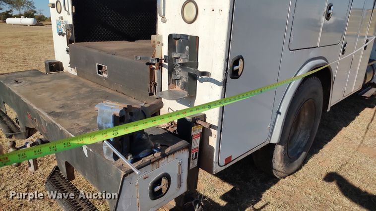 image for item LK9961 2007 International 4200  utility / service truck