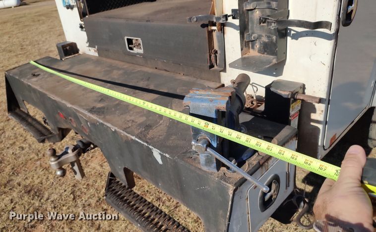 image for item LK9961 2007 International 4200  utility / service truck