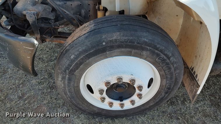 image for item LK9961 2007 International 4200  utility / service truck