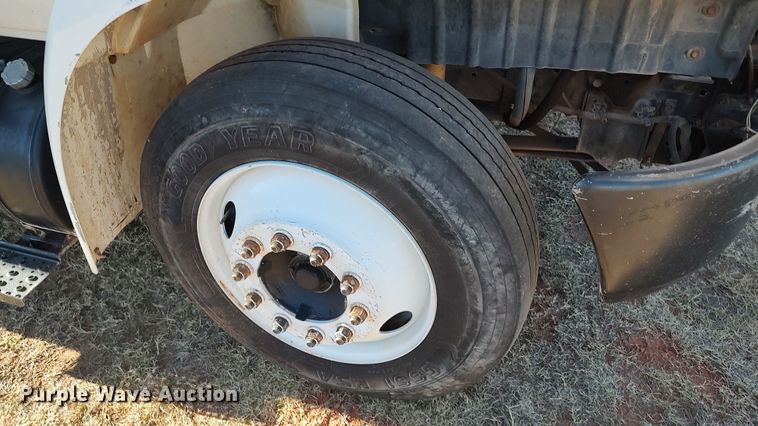 image for item LK9961 2007 International 4200  utility / service truck