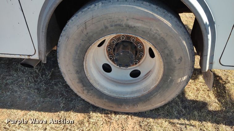 image for item LK9961 2007 International 4200  utility / service truck