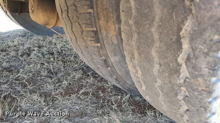 image for item LK9961 2007 International 4200  utility / service truck