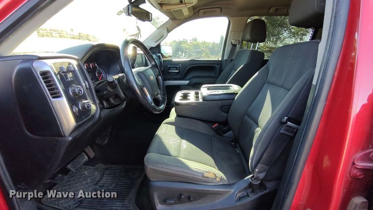 image for item LK9964 2016 Chevrolet Silverado 1500  Crew Cab pickup truck