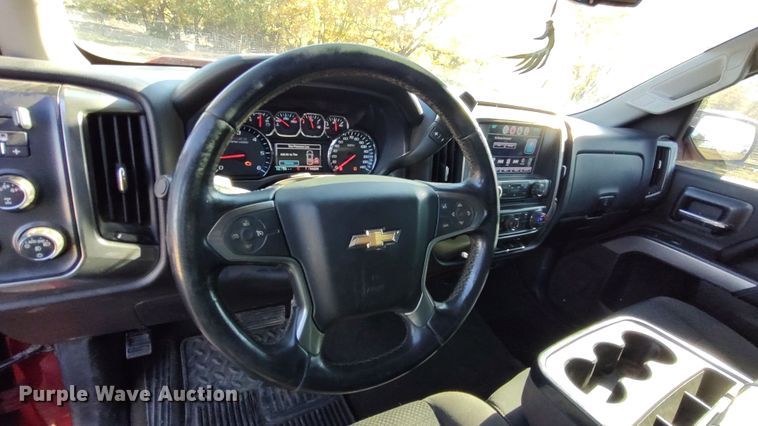 image for item LK9964 2016 Chevrolet Silverado 1500  Crew Cab pickup truck