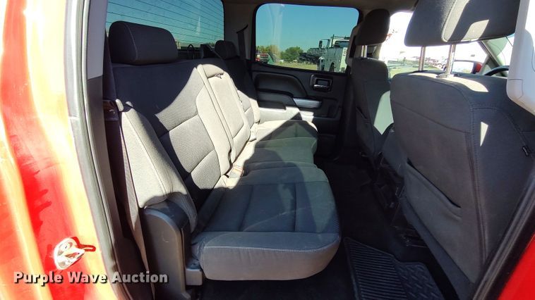 image for item LK9964 2016 Chevrolet Silverado 1500  Crew Cab pickup truck