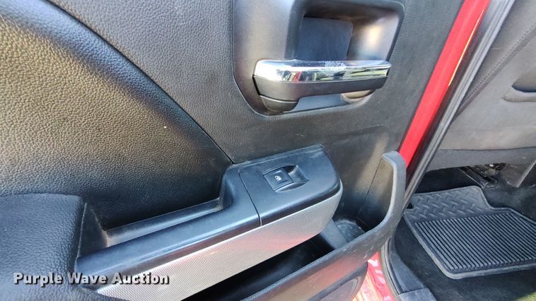 image for item LK9964 2016 Chevrolet Silverado 1500  Crew Cab pickup truck