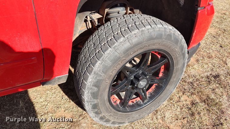 image for item LK9964 2016 Chevrolet Silverado 1500  Crew Cab pickup truck