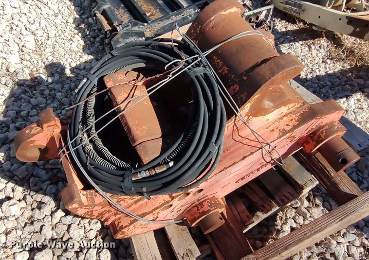 Esco 4147341 quick coupler in Oklahoma City, OK Item LK9990 sold