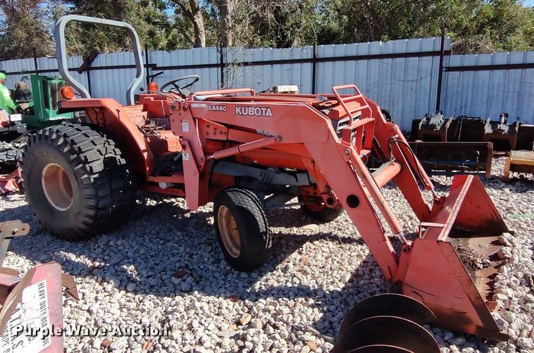image for item LK9998 Kubota L4200  tractor