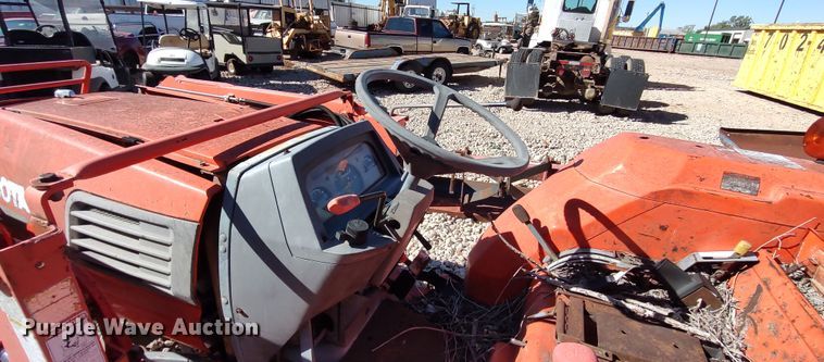 image for item LK9998 Kubota L4200  tractor