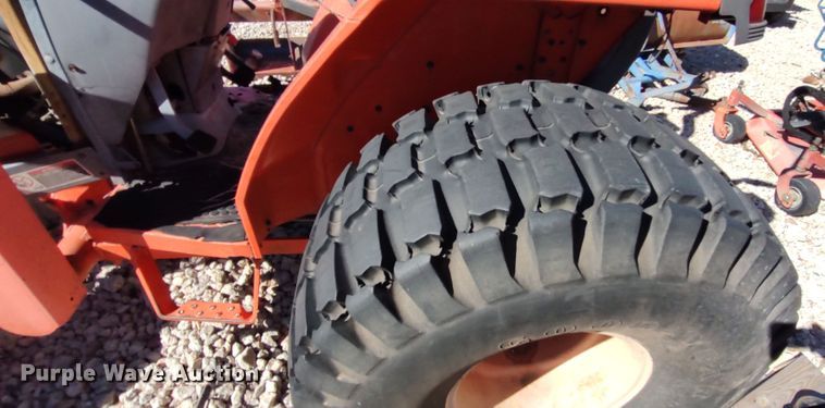 image for item LK9998 Kubota L4200  tractor