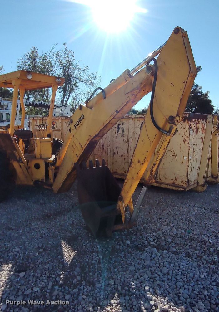 image for item LL9017 Ford 535  backhoe