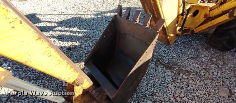 image for item LL9017 Ford 535  backhoe