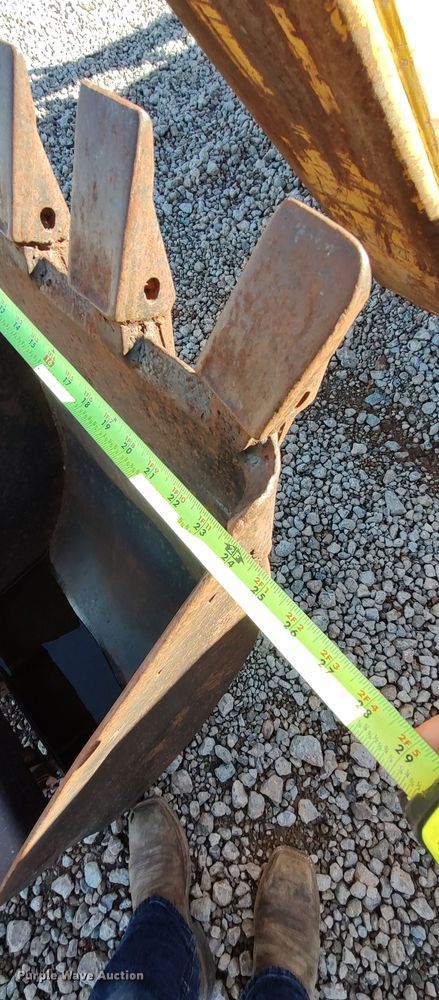 image for item LL9017 Ford 535  backhoe