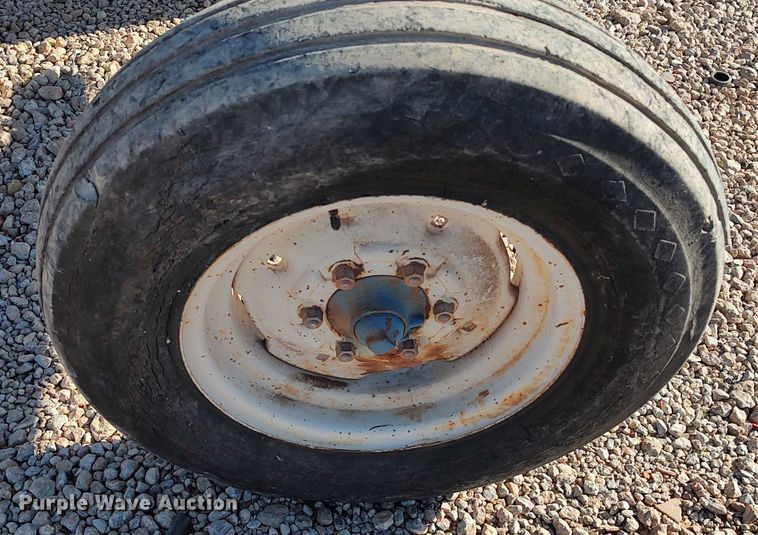 image for item LL9025 Ford 5600  tractor