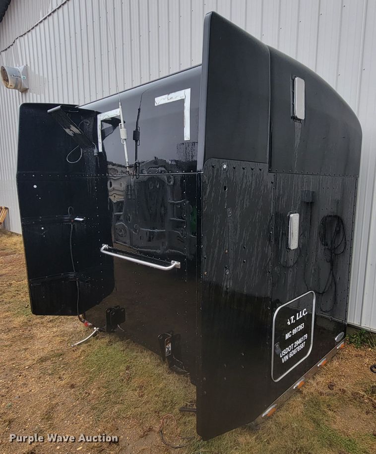 image for item LL9679 Sleeper cab