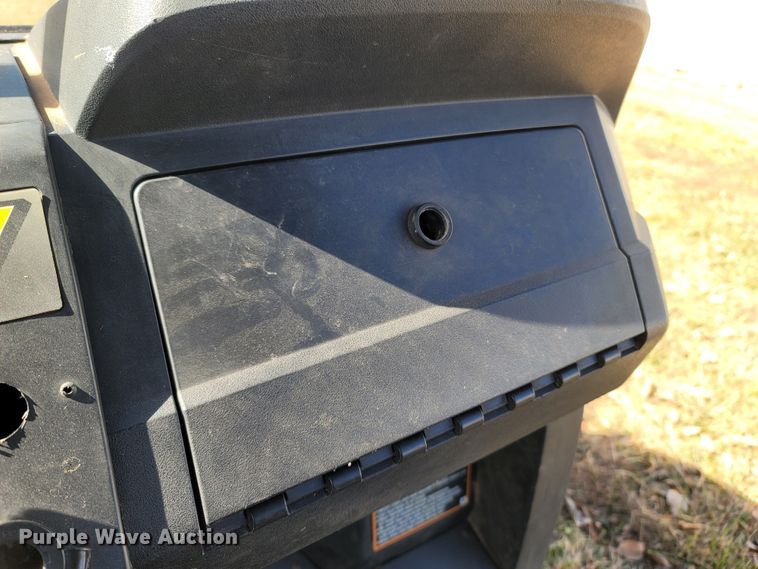 image for item LN9710 2012 John Deere Gator 550 S4 XUV  utility vehicle