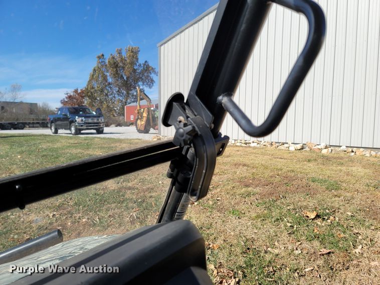 image for item LN9710 2012 John Deere Gator 550 S4 XUV  utility vehicle