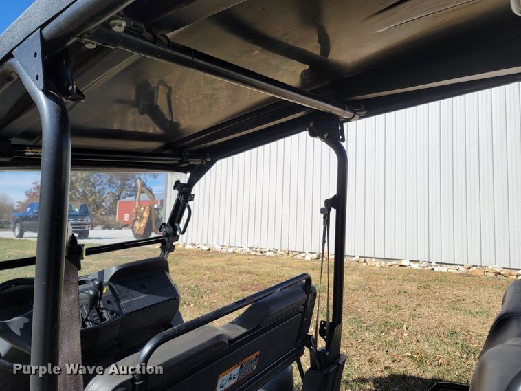 image for item LN9710 2012 John Deere Gator 550 S4 XUV  utility vehicle