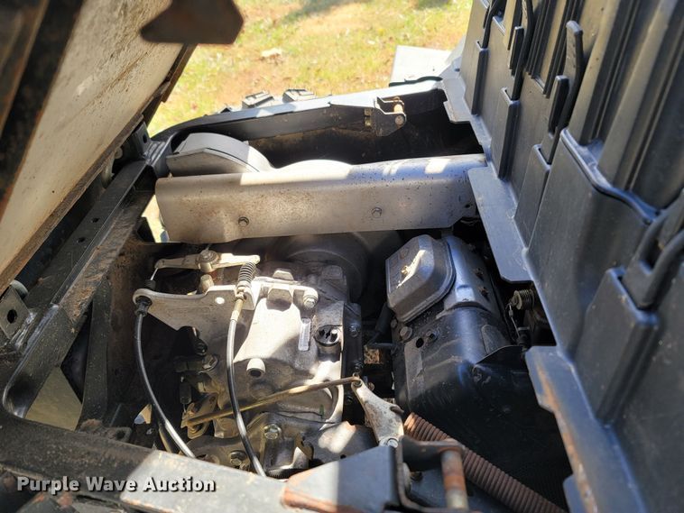 image for item LN9710 2012 John Deere Gator 550 S4 XUV  utility vehicle