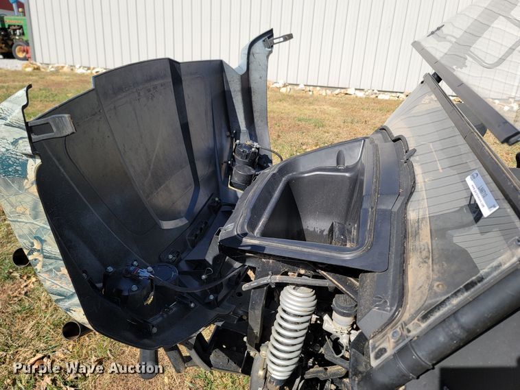 image for item LN9710 2012 John Deere Gator 550 S4 XUV  utility vehicle
