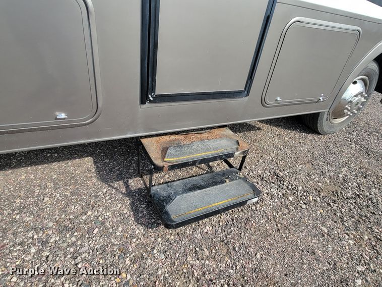 image for item LO9045 2013 Coachmen Mirada  RV