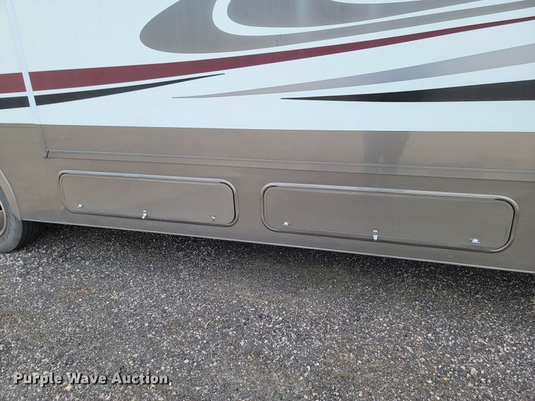 image for item LO9045 2013 Coachmen Mirada  RV
