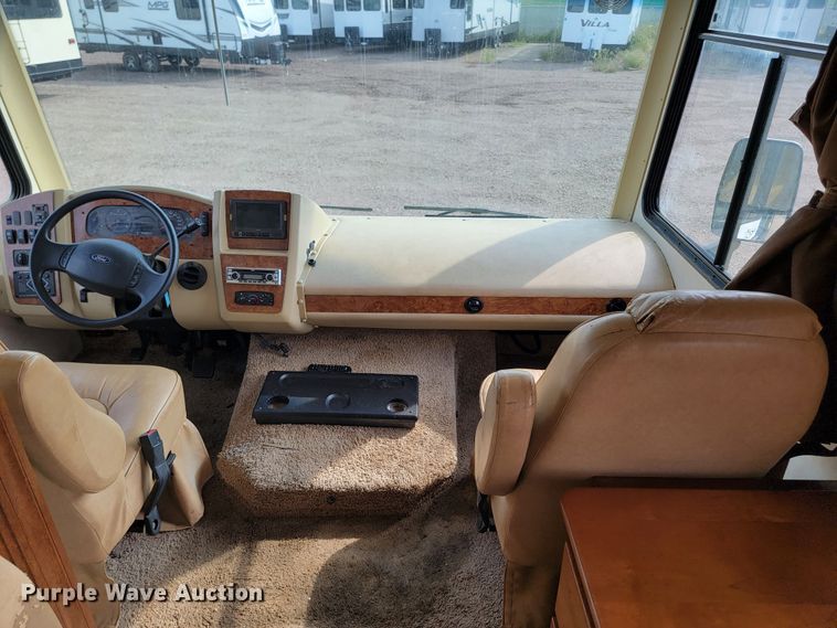 image for item LO9045 2013 Coachmen Mirada  RV