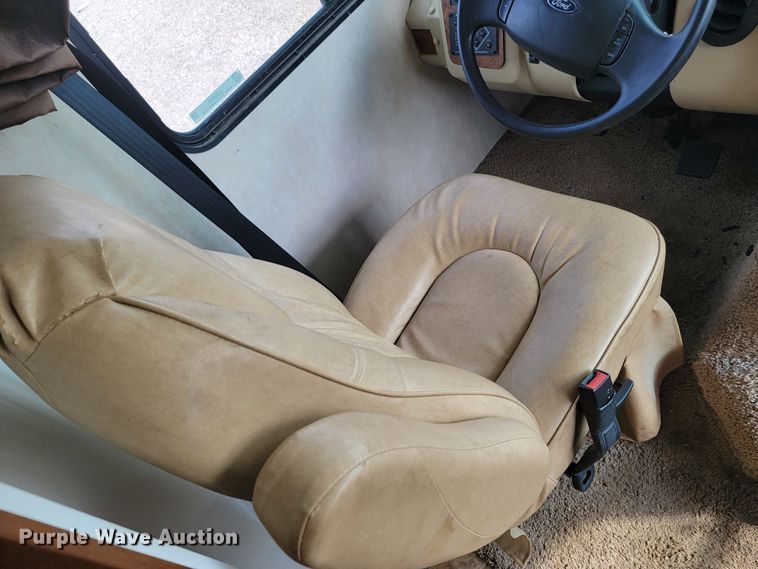 image for item LO9045 2013 Coachmen Mirada  RV