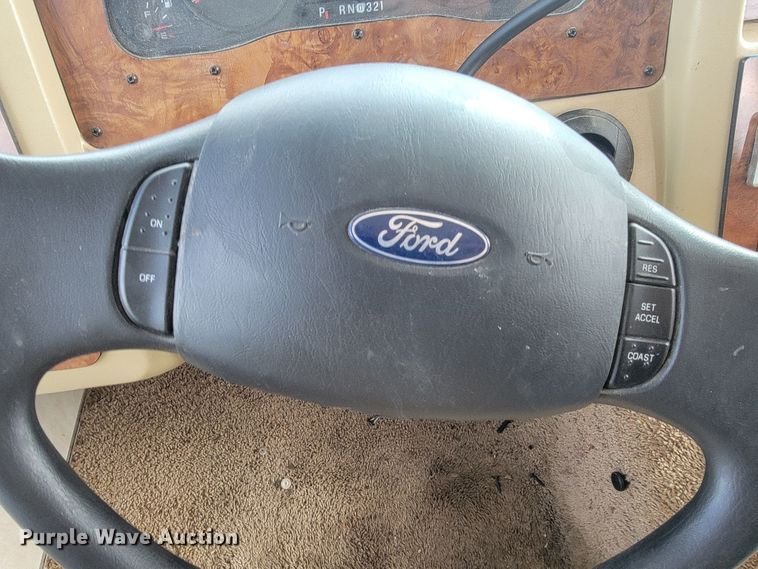 image for item LO9045 2013 Coachmen Mirada  RV