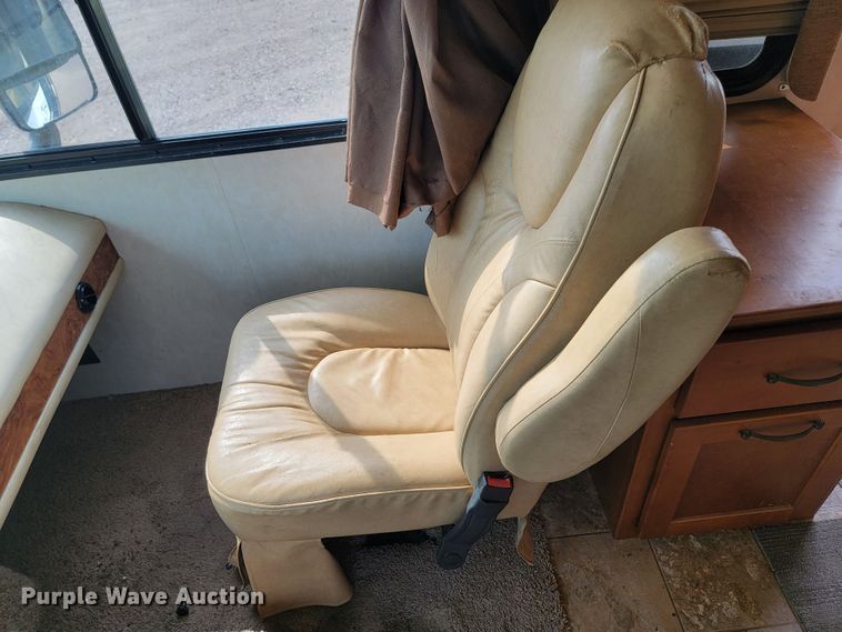 image for item LO9045 2013 Coachmen Mirada  RV