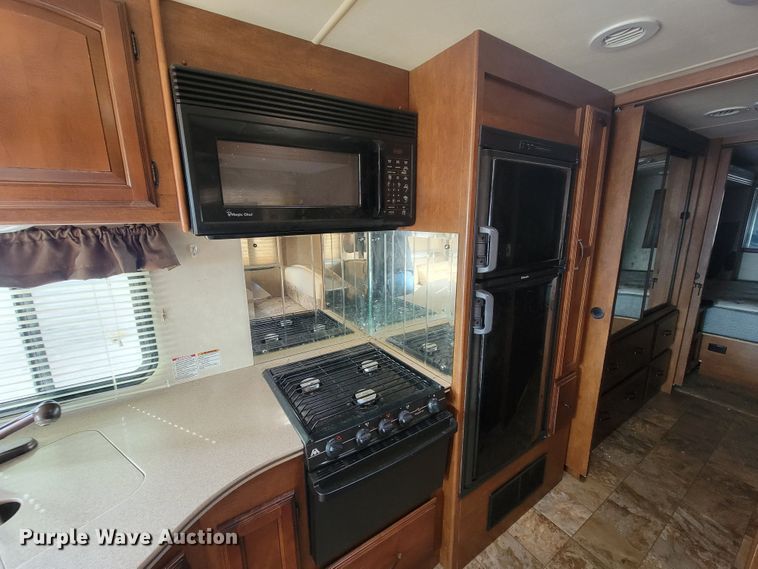 image for item LO9045 2013 Coachmen Mirada  RV