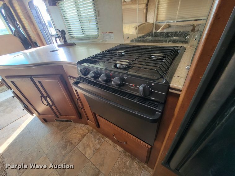 image for item LO9045 2013 Coachmen Mirada  RV