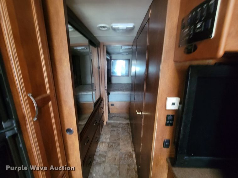 image for item LO9045 2013 Coachmen Mirada  RV