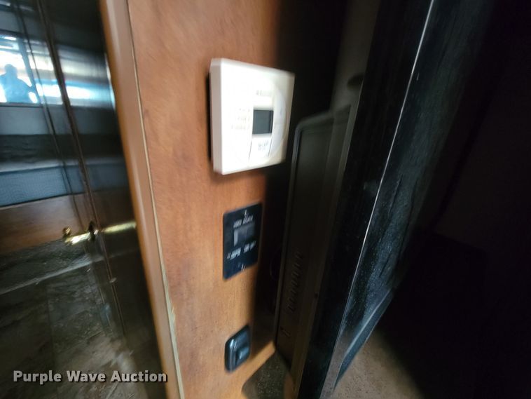 image for item LO9045 2013 Coachmen Mirada  RV