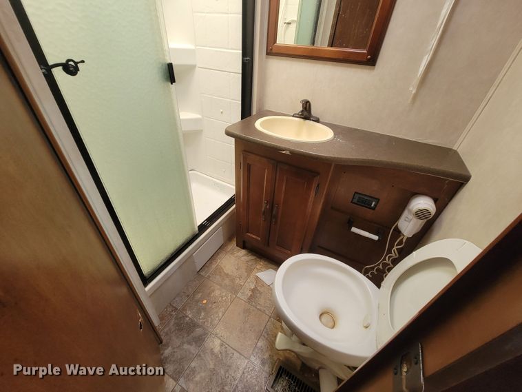 image for item LO9045 2013 Coachmen Mirada  RV