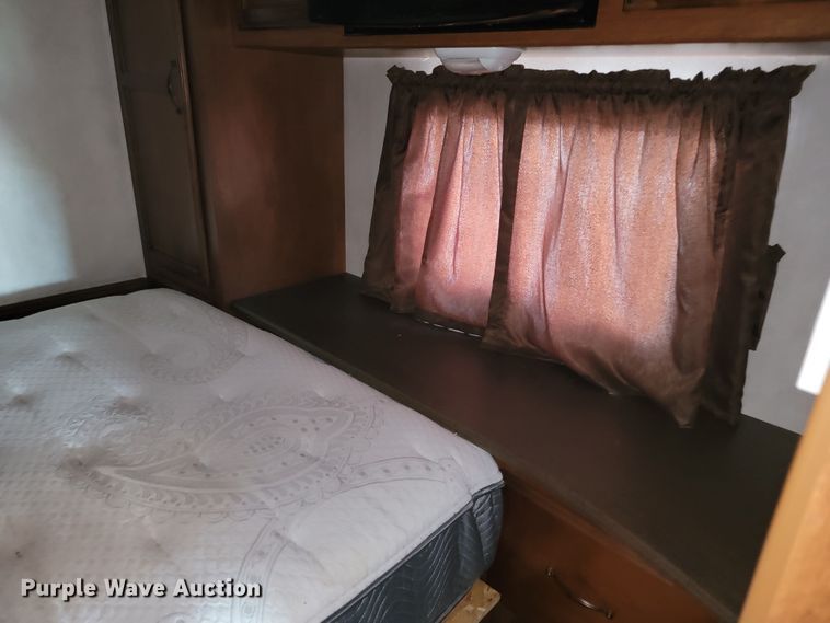 image for item LO9045 2013 Coachmen Mirada  RV